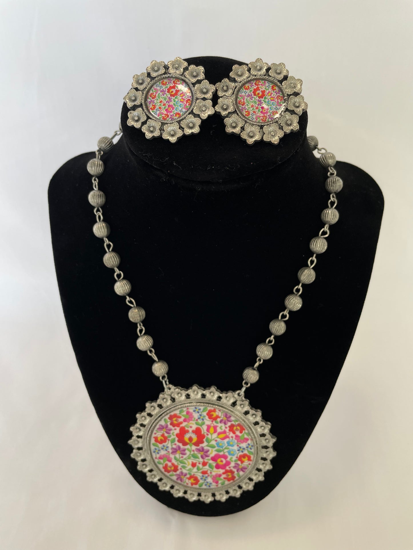 Blossom Necklace with Earrings