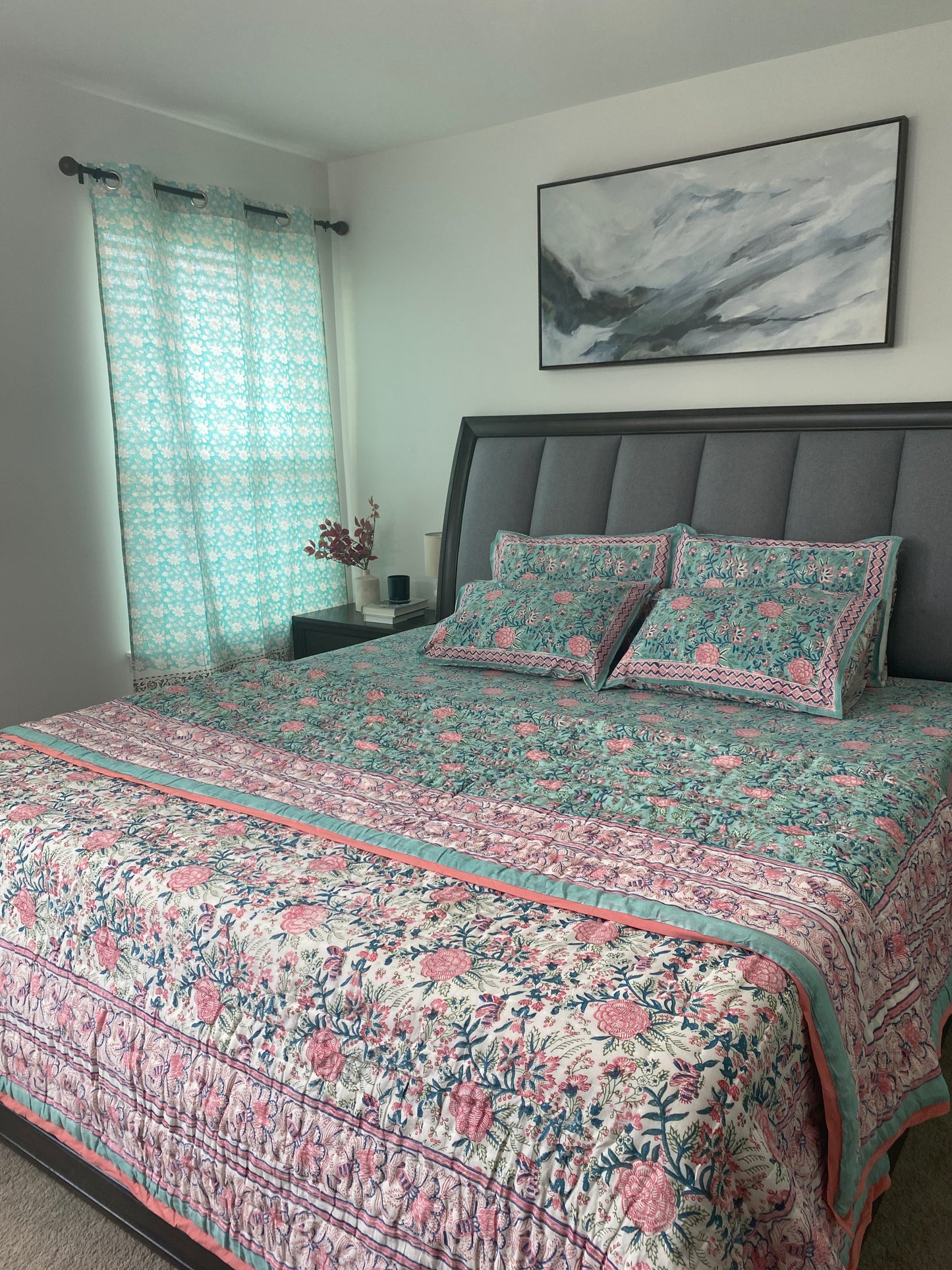 Dreamy Daisies Handblocked and Hand Stitched Reversible Mulmul Cotton Quilt